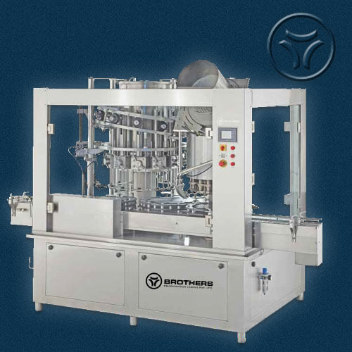 Vacuumetric monoblock liquid filling machine in Japan